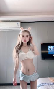 天河性感妹妹小朵朵