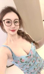 高挑大奶子御姐