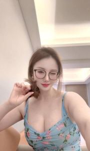 高挑大奶子御姐