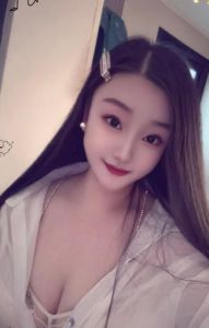 白皮御姐身材好