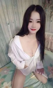 嫩妹性感小月