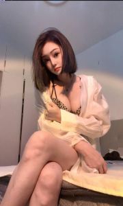 美胸短发妹程诺老师