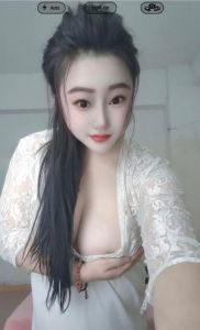 大胸潮喷骚妖精