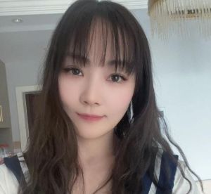 二刷重庆翘臀琴琴少妇