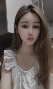 三点粉Vivian