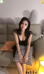 美乳肤白慕容