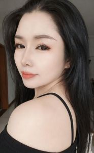 龙华风骚丰满小妮
