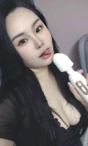 二刷熟女性感大白奶