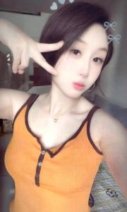 海珠苗条妹子