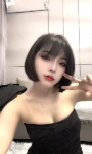 短发温柔姐姐