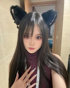 开朗美女狗儿老师