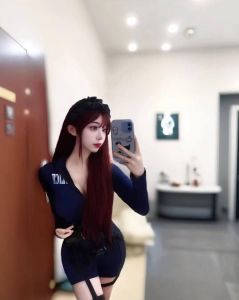 湖里水多翘臀嫩妹