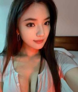 科学馆爆炸身材安妮