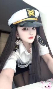 舌吻制服波老师