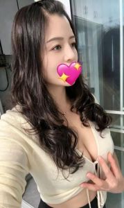 贴心服务大胸小骚货