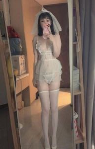 上城服务系蜜桃臀梨子