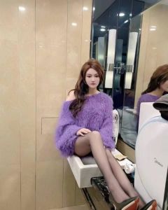 长腿风骚丝袜女郎
