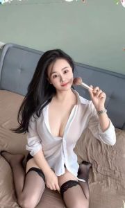 性感妩媚大胸美女