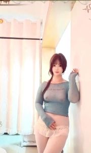 不限次大胸小女友