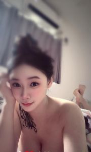 惠城舌吻反差靓御姐