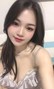 天河大胸小姐姐