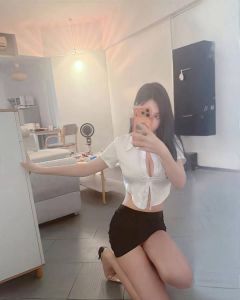 浦东大胸嫩女友