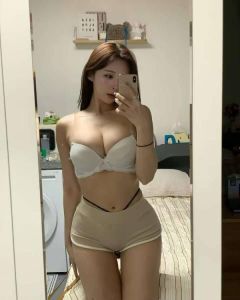 武侯健身瑜伽大奶嫩妹