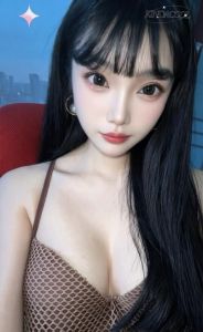 长腿模特兼职能舌吻
