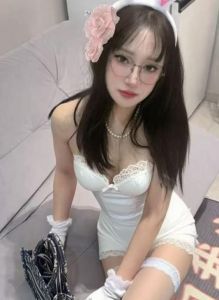 夫子庙眼镜骚妹