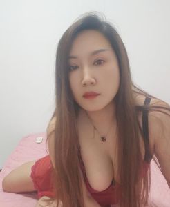 梅花园少妇