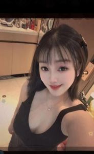 体验服务系蜜桃臀梨子