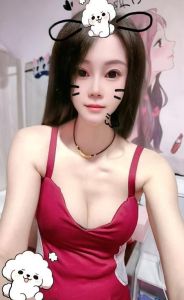 三通巨乳黑长直