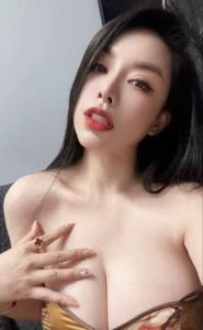 热门 · 天河大胸内衣模特卡丽 (不可错过)