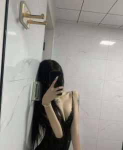 双重认证 · 比比会喷水的纹身嫩妹