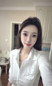 建邺美熙美女身材不错
