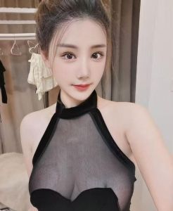 热门 · 服务贴心大胸嫩妹绾绾 (精品推荐)