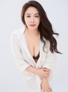 高分 · 天河少妇小芳 (无套路)