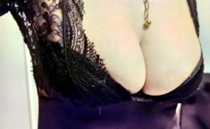 精品 · 黄岛美少妇美人鱼-老司机亲测
