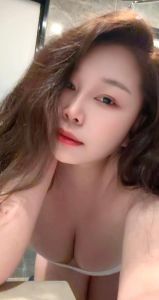 必看 · SM巨乳蜜桃臀少妇-五星好评
