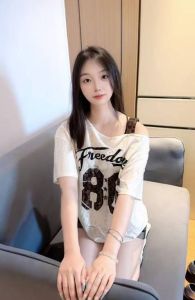 热门 · 风情服务系妹子 (近期热门)