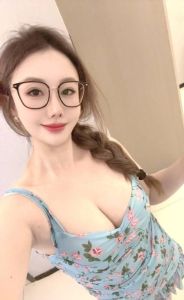 热门 · 顺德大奶子晴儿 (精品推荐)
