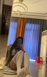 高分 · 湖里长腿足交小甜心 (无套路)