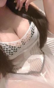 验证 · E杯丰满美人-值得体验
