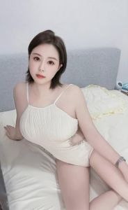 新茶 · 短发大胸服务好妹子