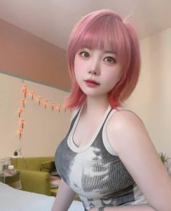 新茶 · 短发大胸服务好妹子