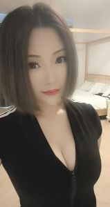 新茶 · 东城区短发少妇梦梦