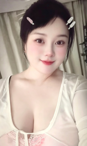 大胸三通奶牛 (精品推荐)