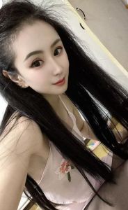 新茶 · 腰细臀圆的小骚逼 (近期热门)
