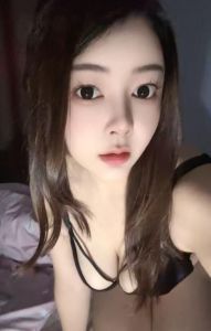 靠谱 · 粉嫩美乳小骚妇-值得体验