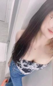 中项口爆极品美女